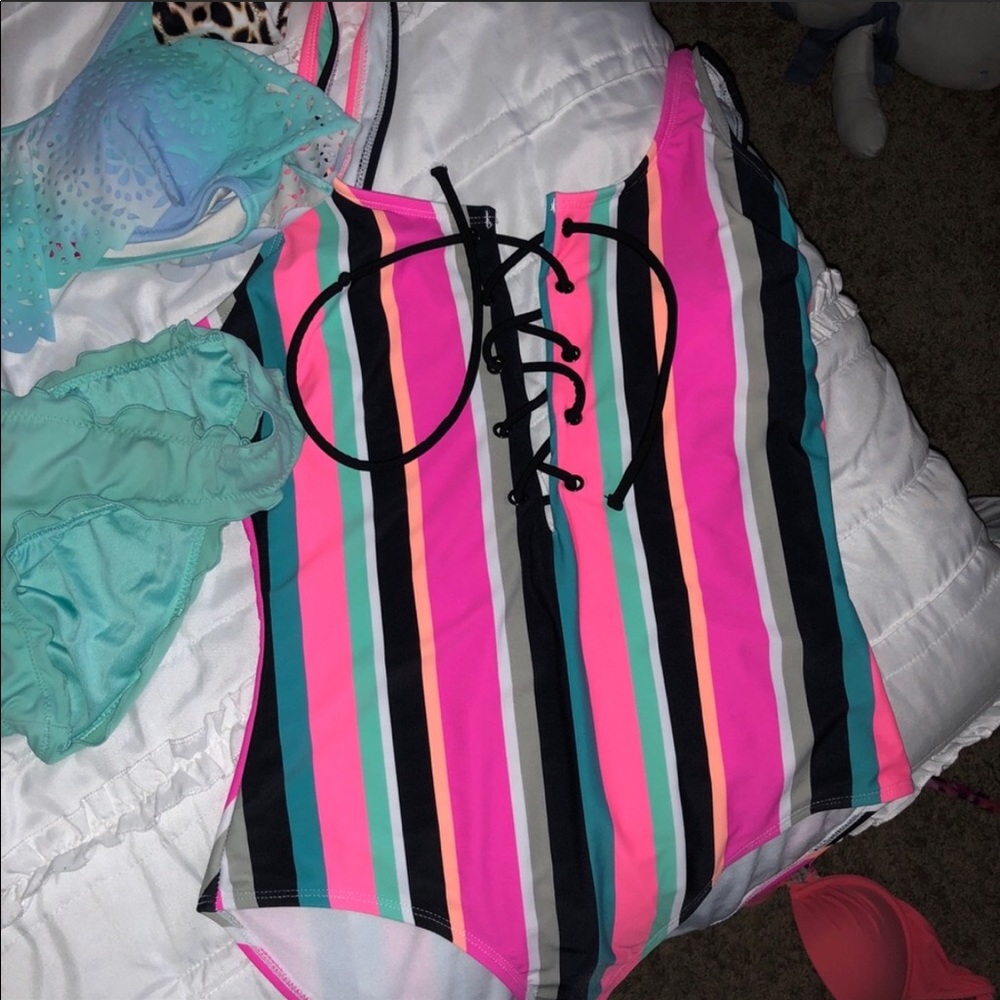 One piece swim suit